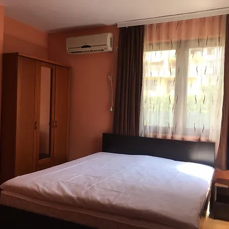 Апартаменты Near The Sea